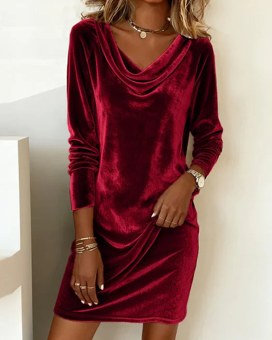 Juliana™ | Luxurious, flowing velvet dress